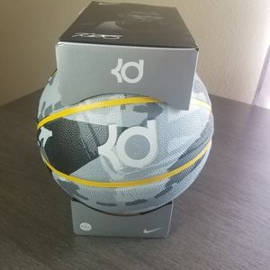 SOLD Nike Kevin Durant KD IX Playground Basketball🏀